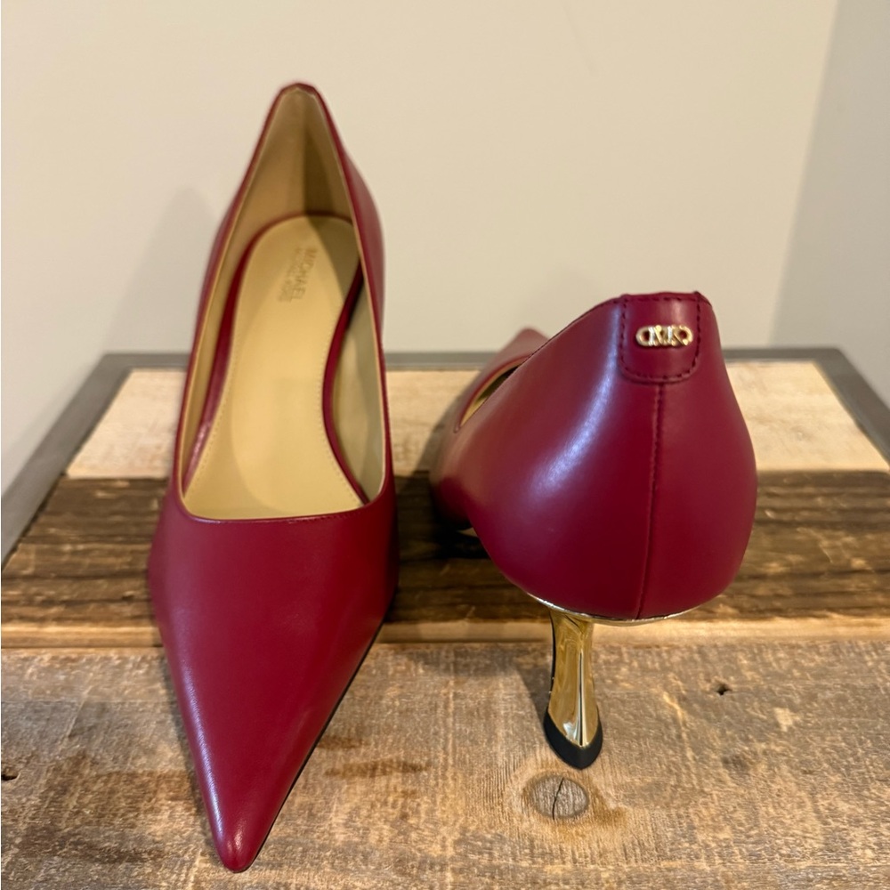 Michael Kors Elegant Burgundy Heels. Never worn